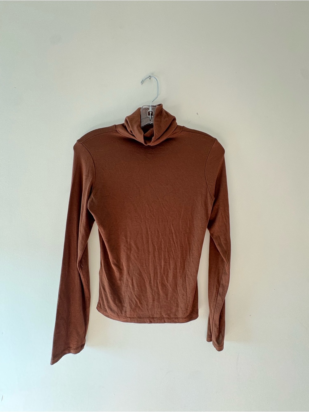 Anthropologie Ribbed Long Sleeve Turtleneck Top – Minimalist Layering Essential - Picture 4 of 9